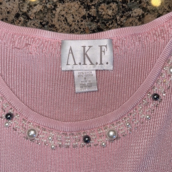 Vintage baby pink soft silky beaded knitwear skirt and sweater set - Picture 3 of 8